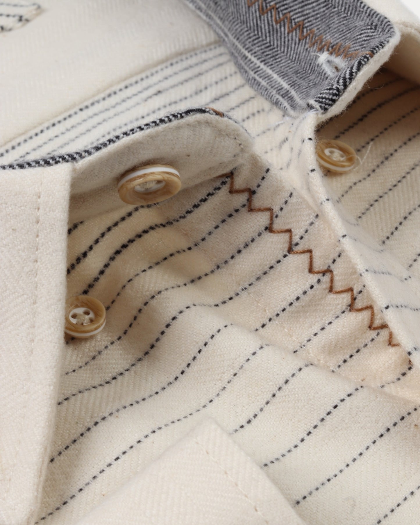 قميص صوف مقاس خاص