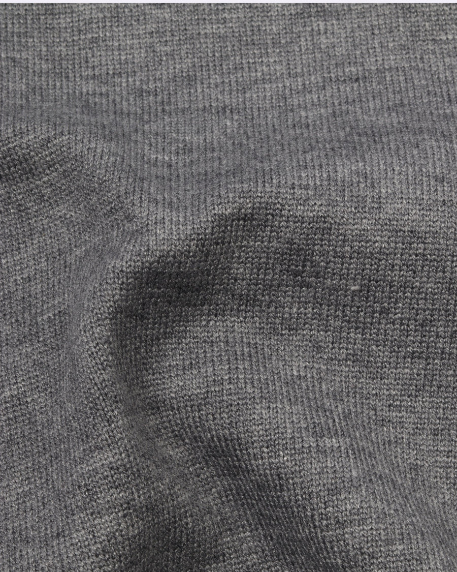 White Grey Round Trico