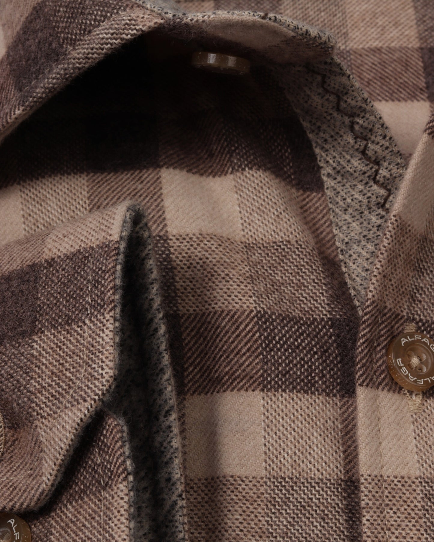 قميص صوف مقاس خاص