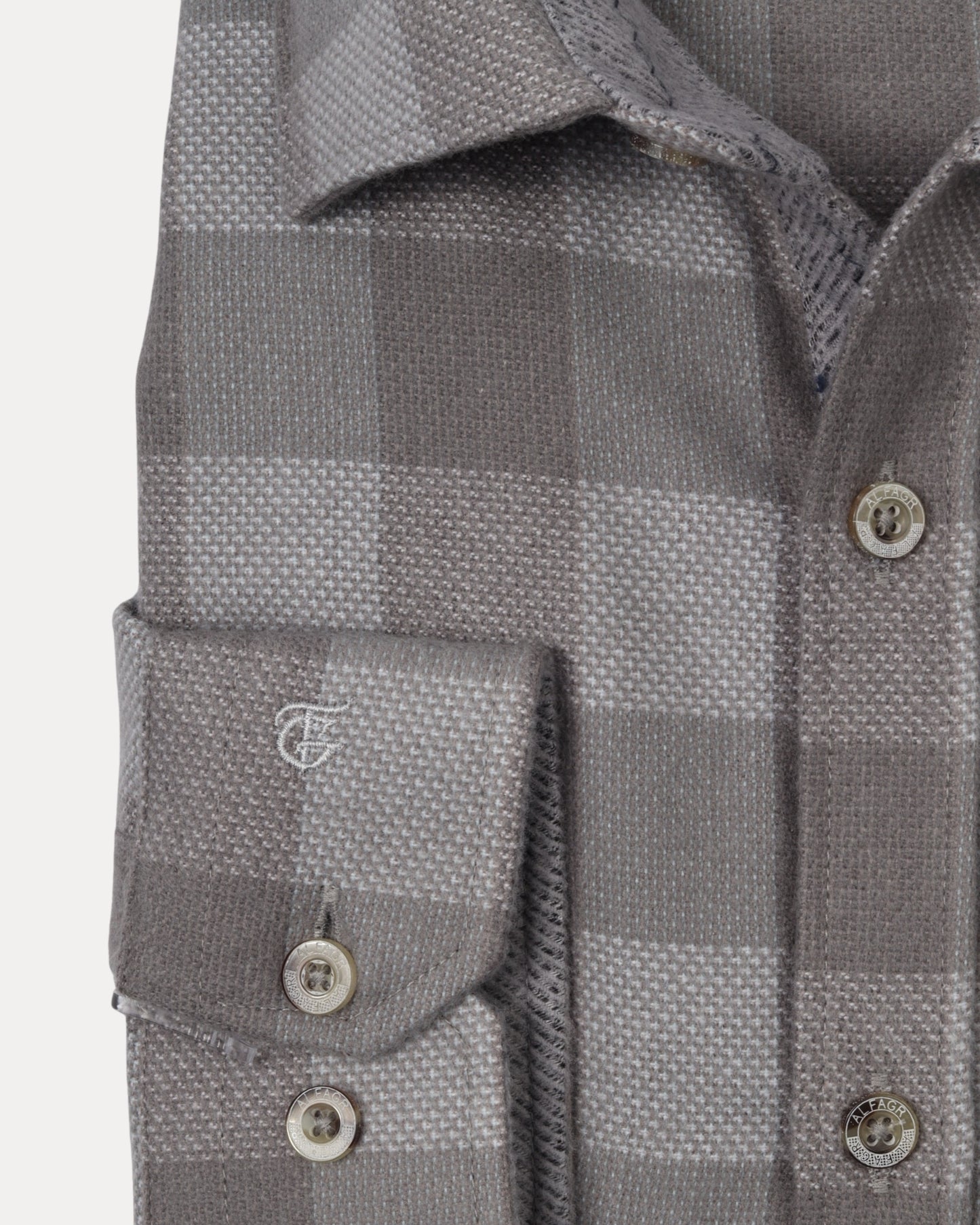 قميص صوف مقاس خاص