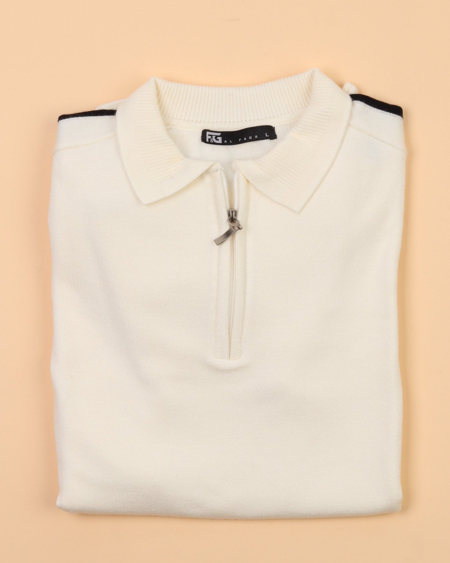 Creamy Polo Neck Trico