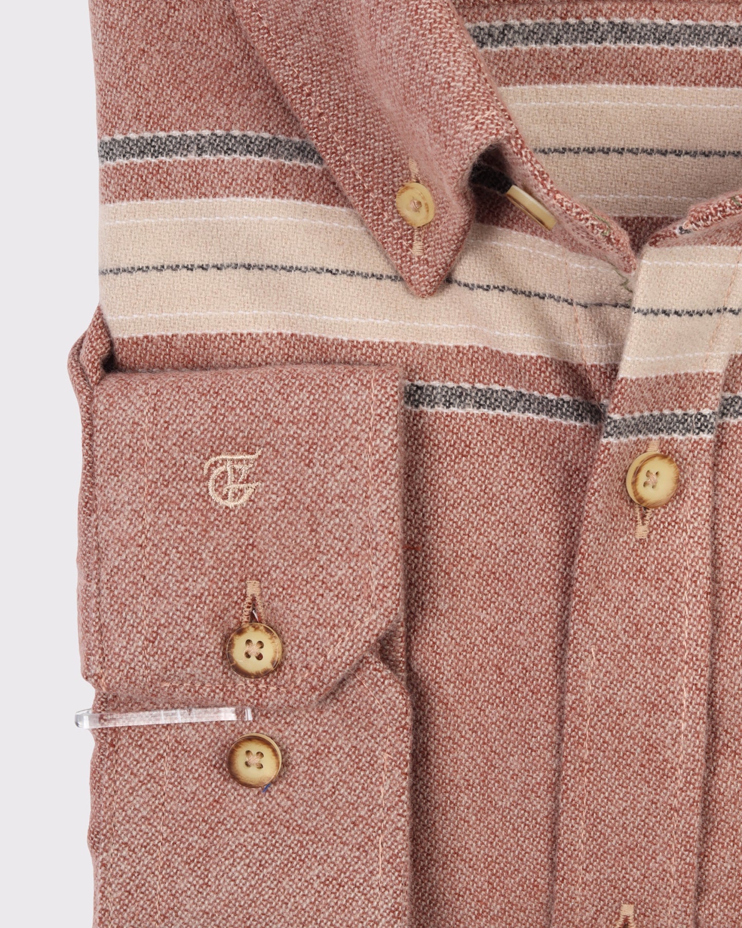 قميص صوف مقاس خاص