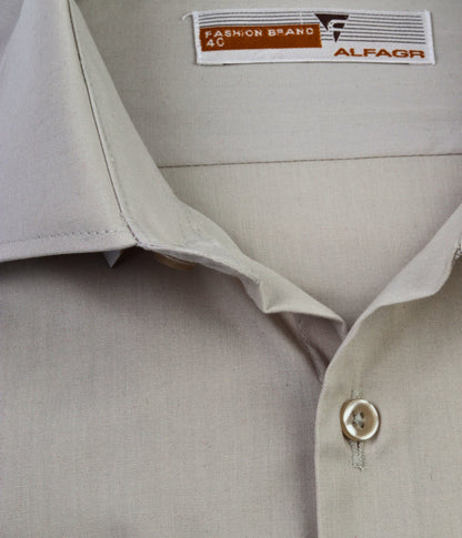 قميص كلاسيكي