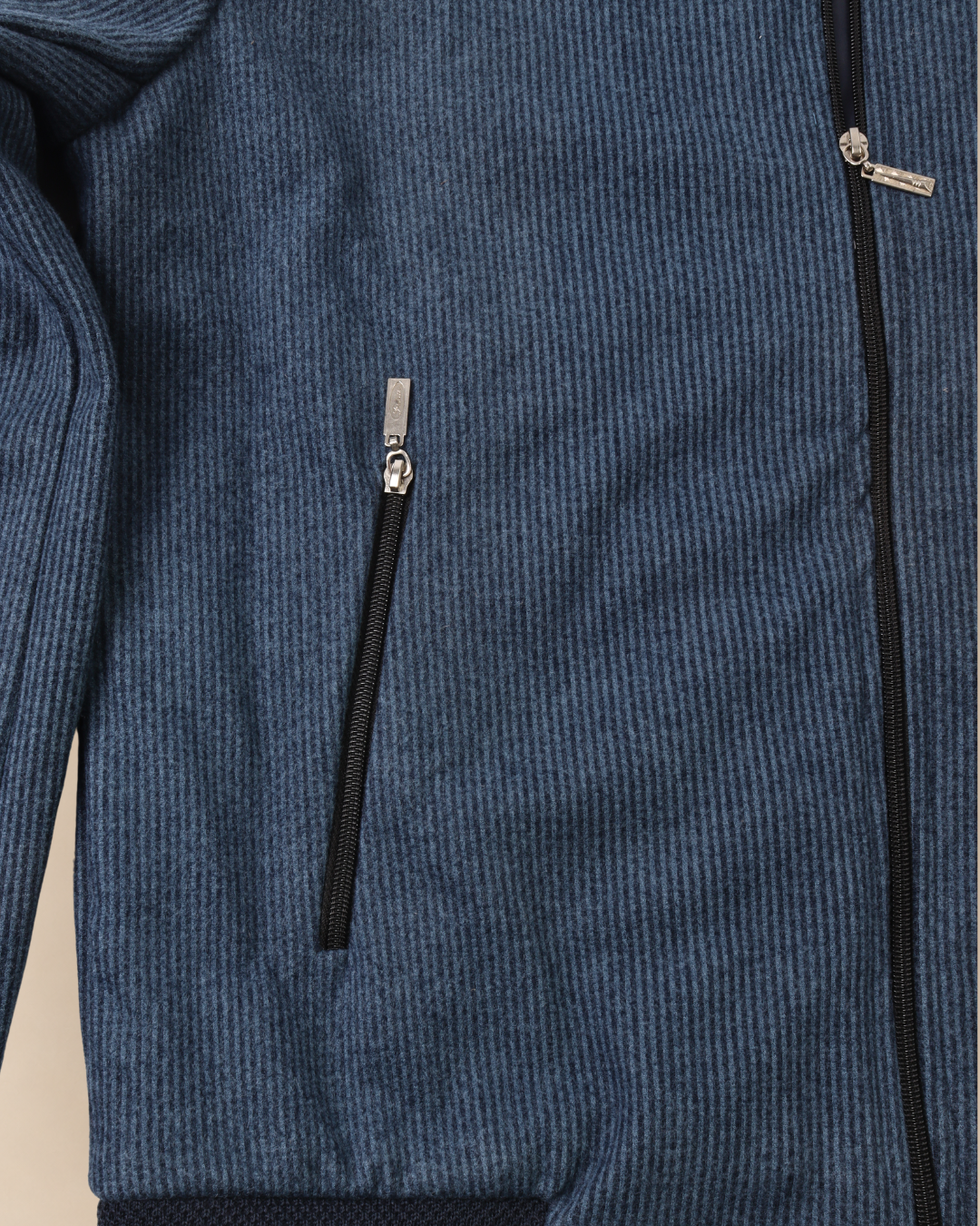 color: dark navy