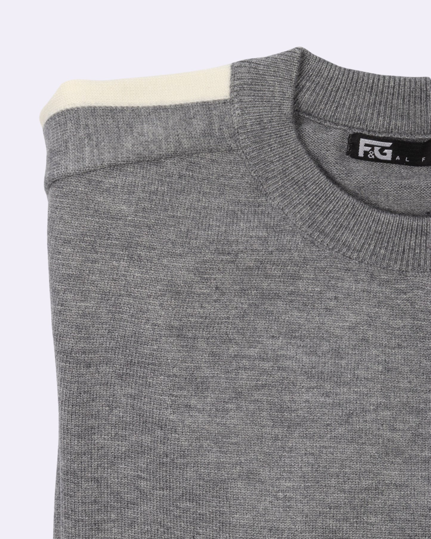 White Grey Round Trico