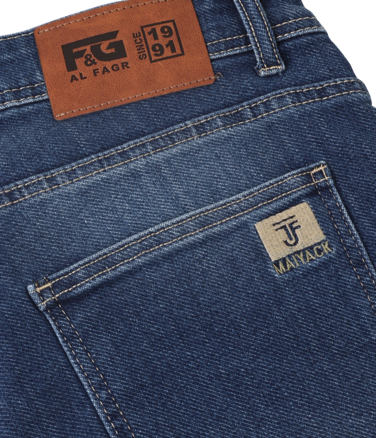 Classic Men’s Denim Jeans – بنطلون جينز رجالي كلاسيك